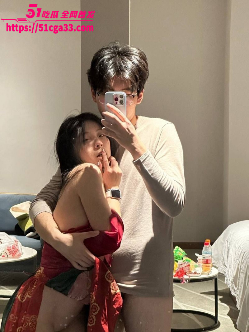 福建泉州清纯校花 分手后遭男友恶意泄密 口技精湛完美露脸 多体位交欢淫骚气质十足！