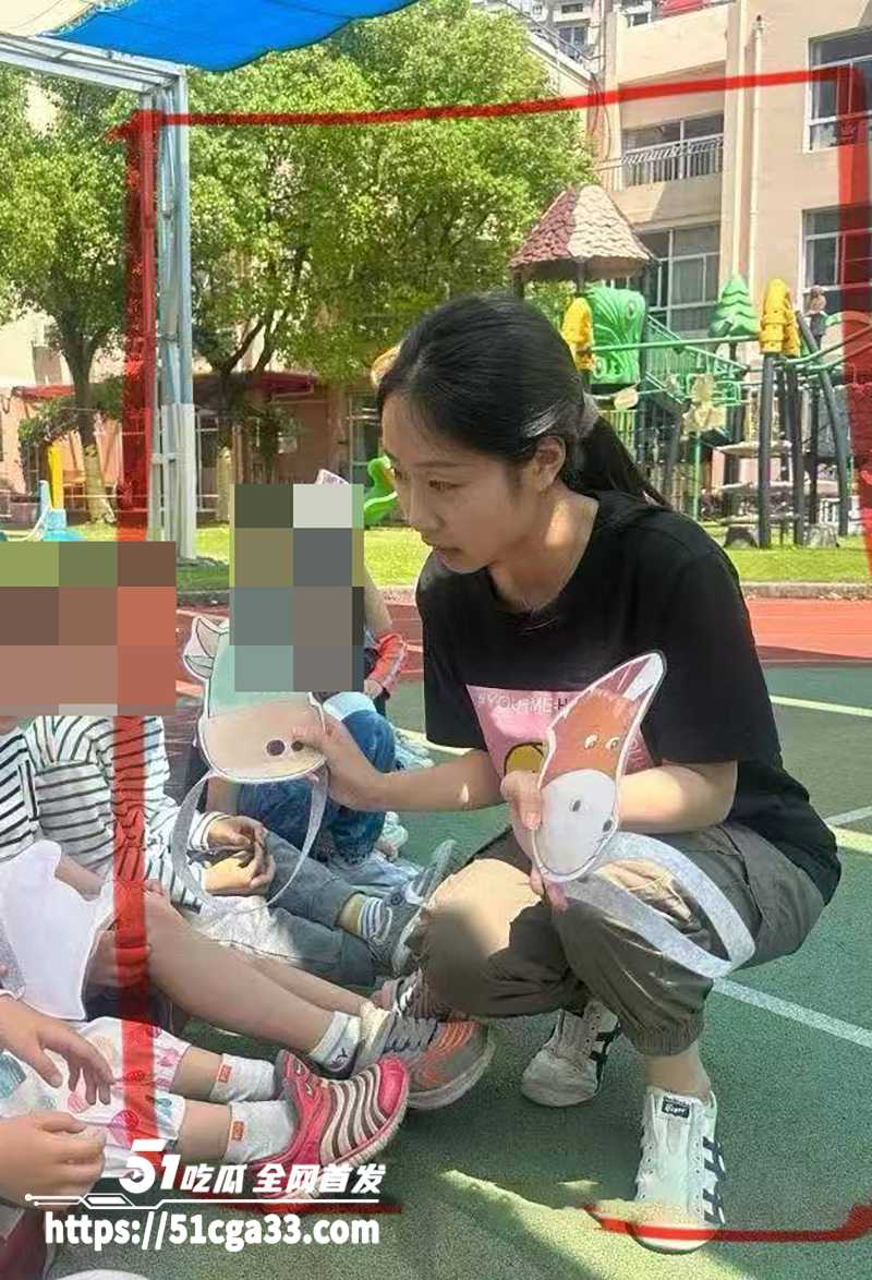 上海浦南幼儿园锦和校区美女幼师朱玲也裸聊自慰视频曝光7拷贝