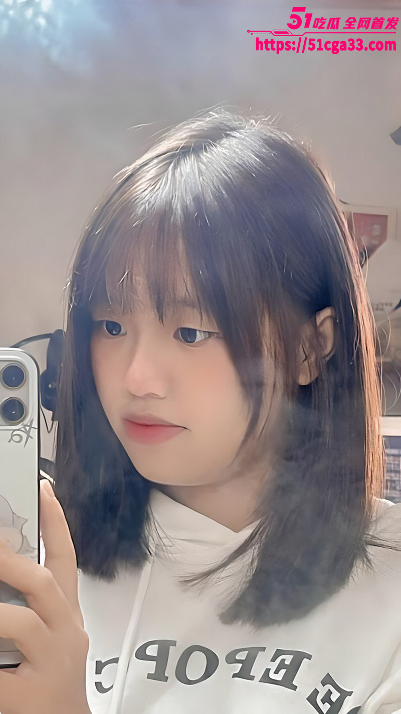 清纯女高中生 李宥瑄 全裸私拍视频流出 各种姿势展示美乳嫩穴 被大神网调成淫荡小母狗！