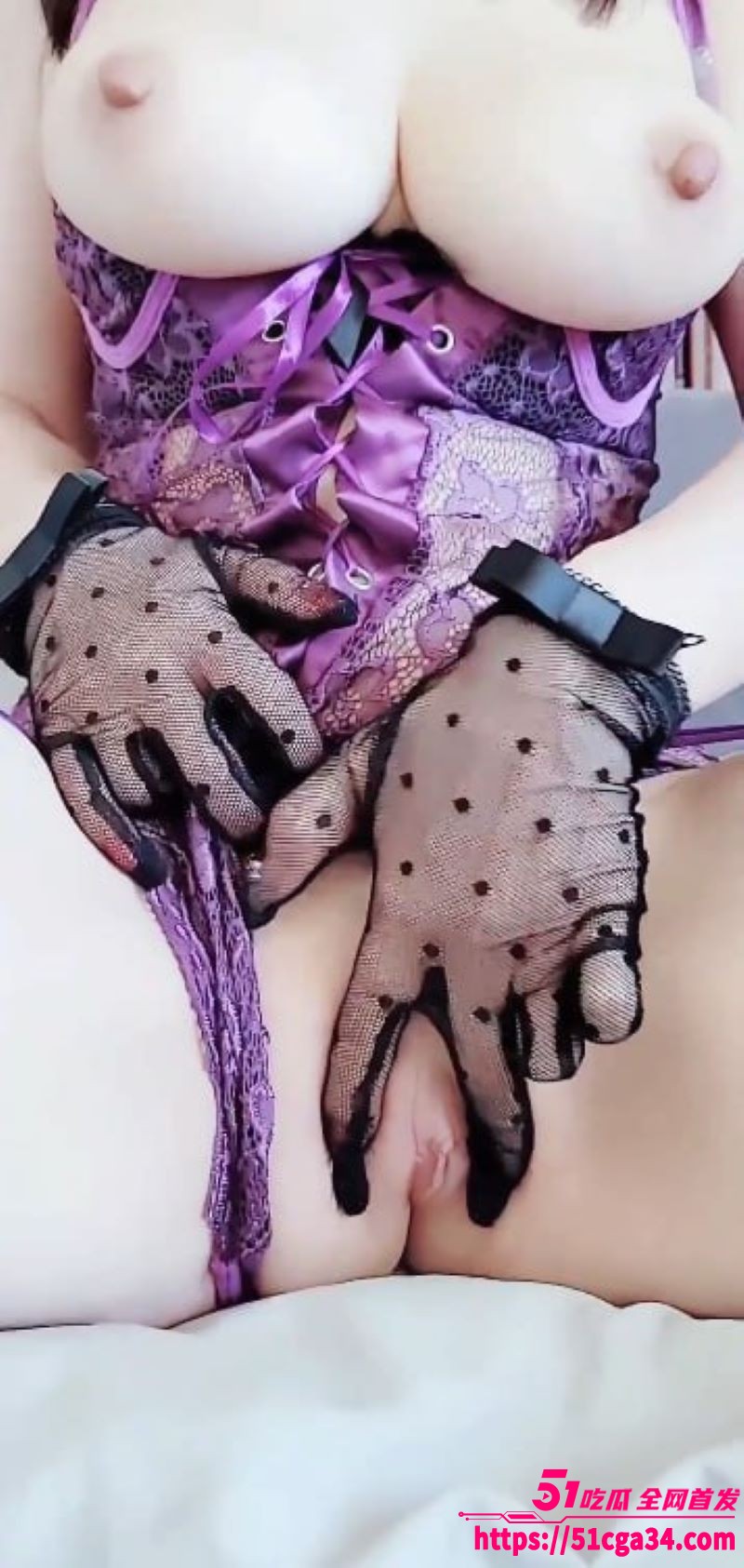 极品巨乳女神小迷妹定制自慰视频 7