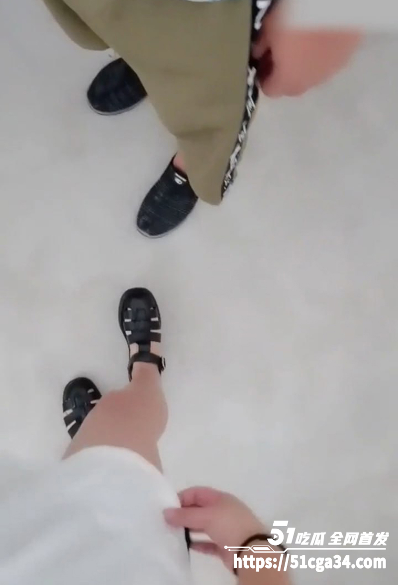 微胖网黄嫚嫚厕所性爱视频流出 10