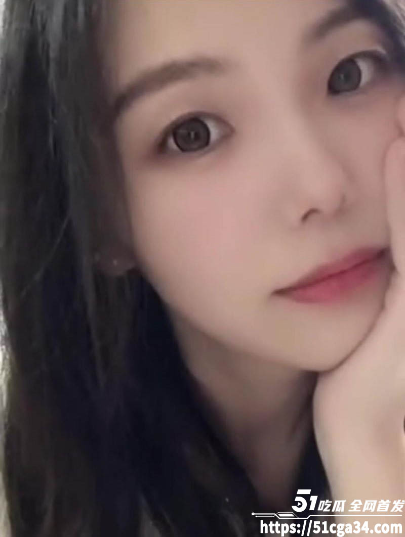 苏州世贸人妻 薛千 身材性感火辣 婚后出轨小鲜肉 兔女郎私拍爆操呻吟不断！