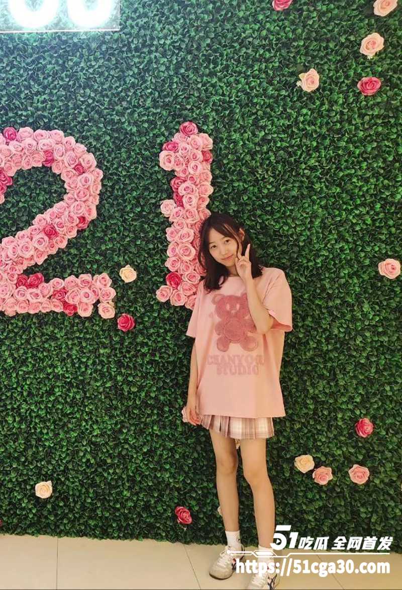 外语学院反差大学生足控福利视频曝光2拷贝