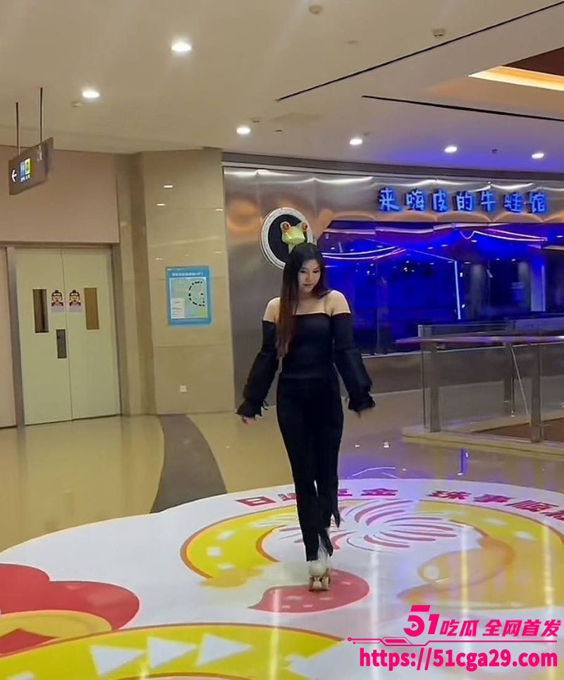抖音人气网红轮滑冰姑娘艾滋传播丑闻百人染疾视频曝光 4