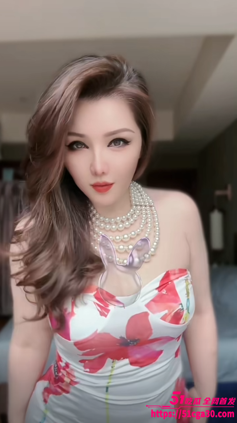 抖音网红广州卡戴珊风骚熟女约炮视频 1