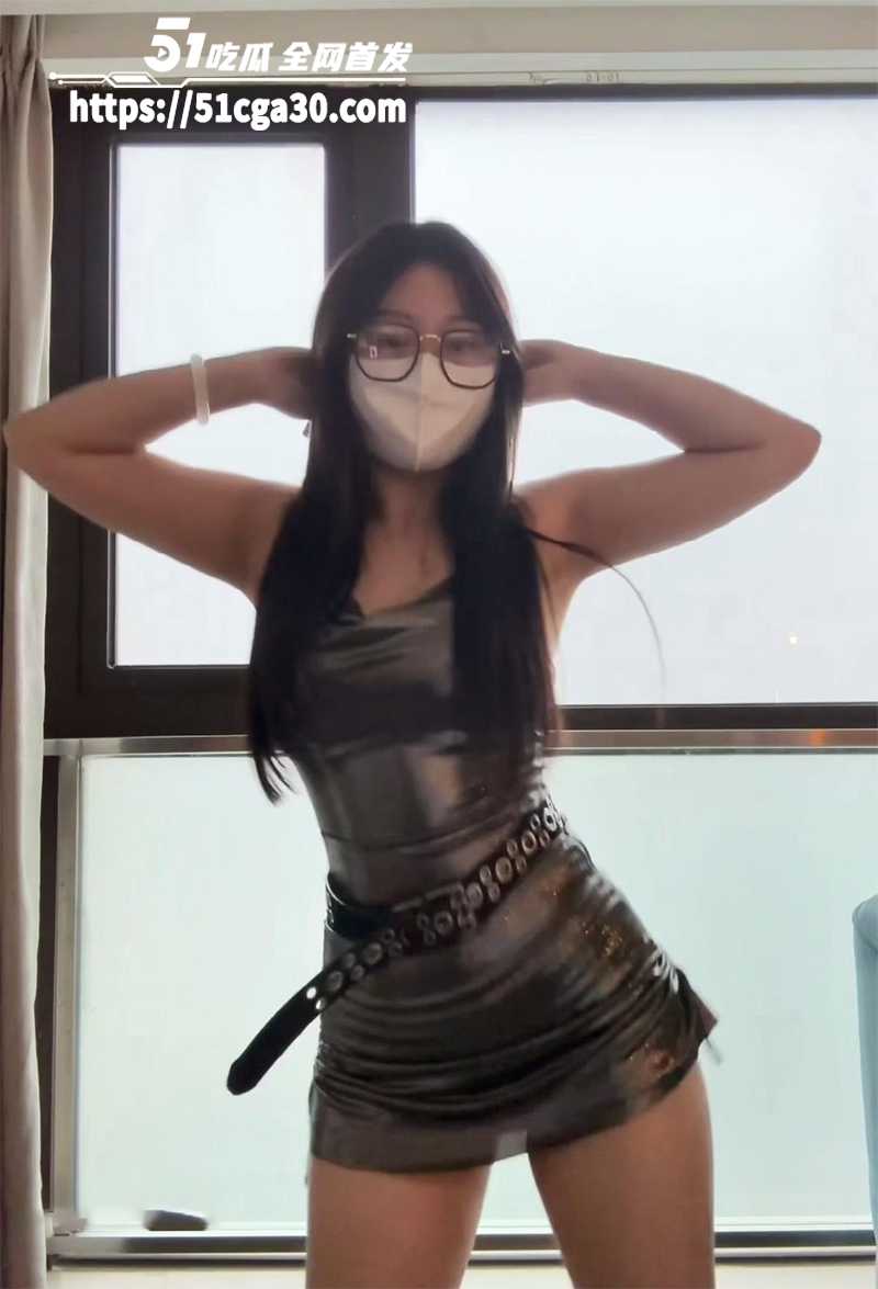 动感舞姬 无刺榴莲 露脸首秀裸舞合集 Q弹美乳贼性感 肉感身材顶胯送穴 潮歌热舞色情爆棚！
