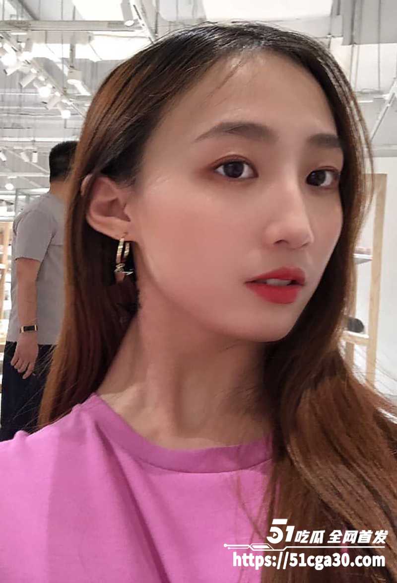 性感瑜伽老师 林依婷 不雅视频曝光 口爆吞精 激情车震被打桩爆操内射 优雅女神骚起来比母狗还淫荡！