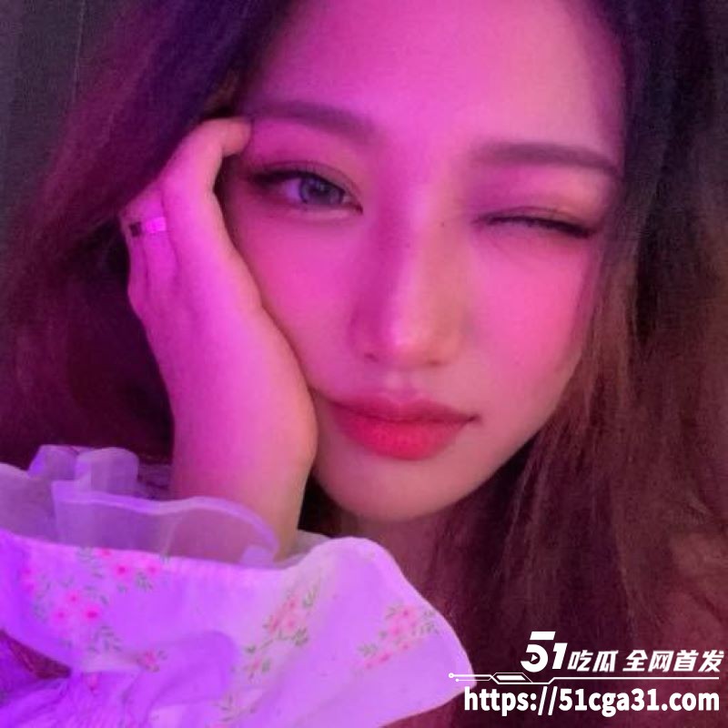 上海浦东大奶骚母狗张慧莲性爱视频流出 5