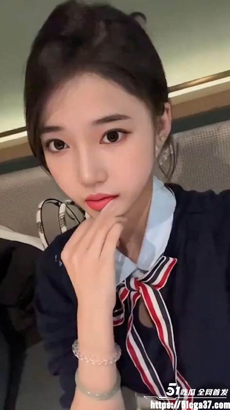 高颜值美女教师牛奶可可约炮视频曝光 2