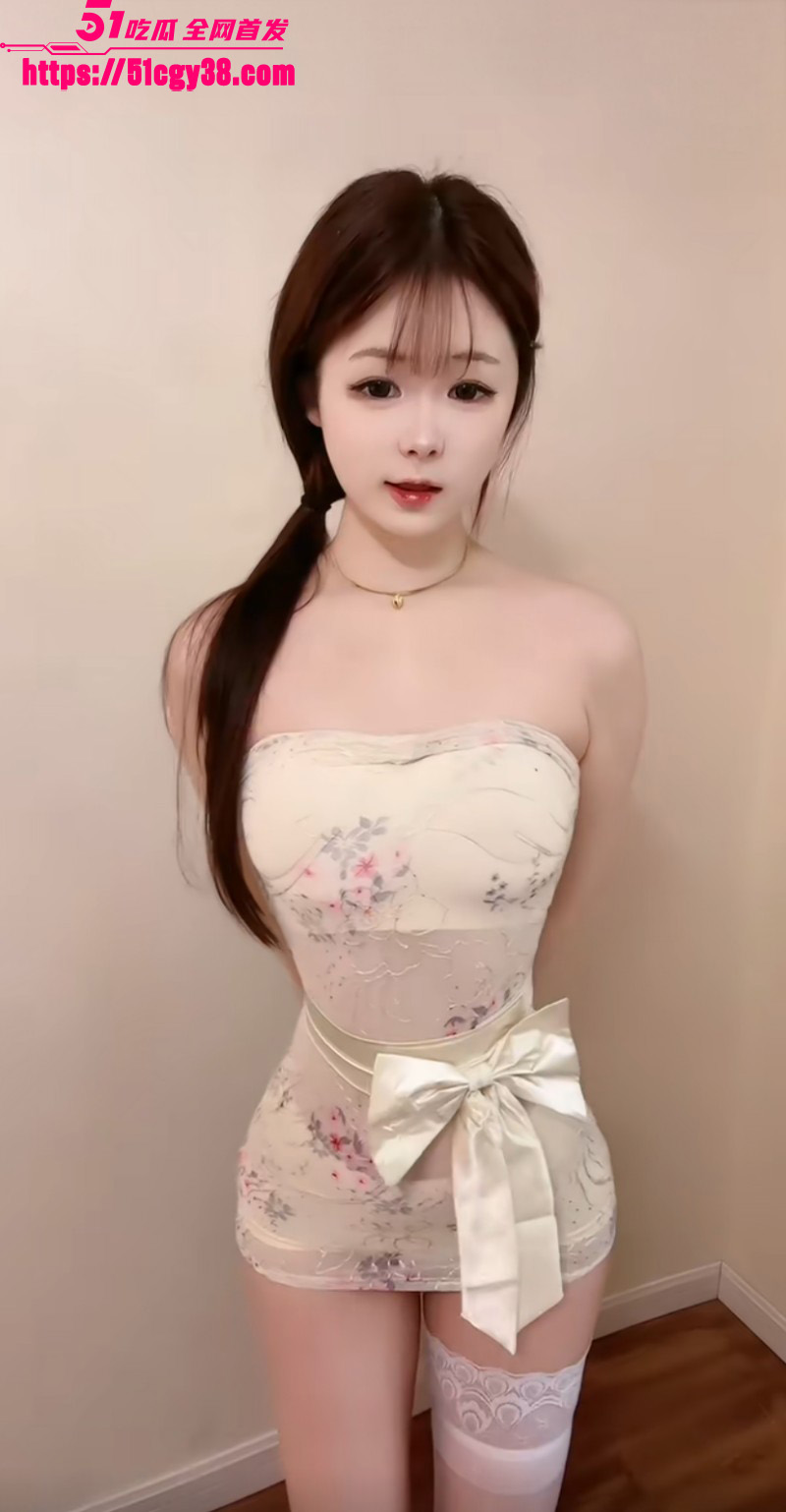快手百万粉小乖时隔一年再曝福利03