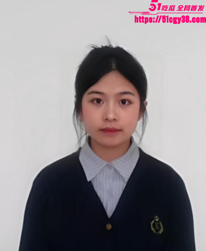 上海临港大学城 李某婷 做爱视频被男友爆光 脸穴同框手指抠逼 娇嫩肉体被肉棒多体位爆操！