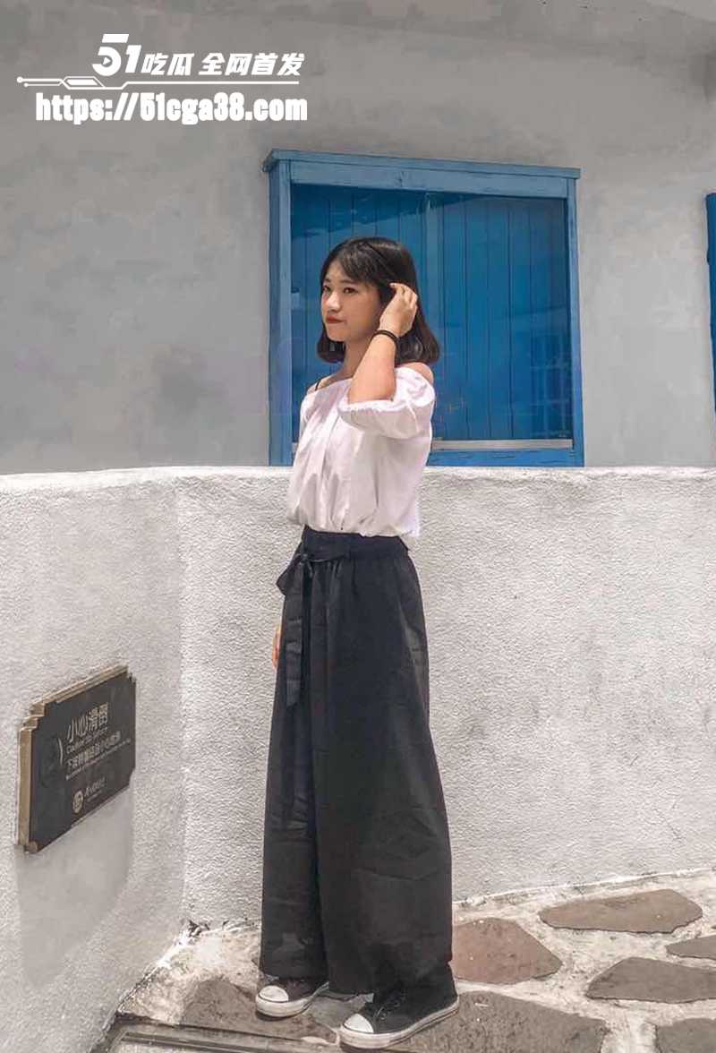 台湾清纯网红裸聊视频泄露 甜美小姐姐反差炸裂 揉穴自慰掰逼发骚 圆珠笔爆插菊花 尺度爆表！