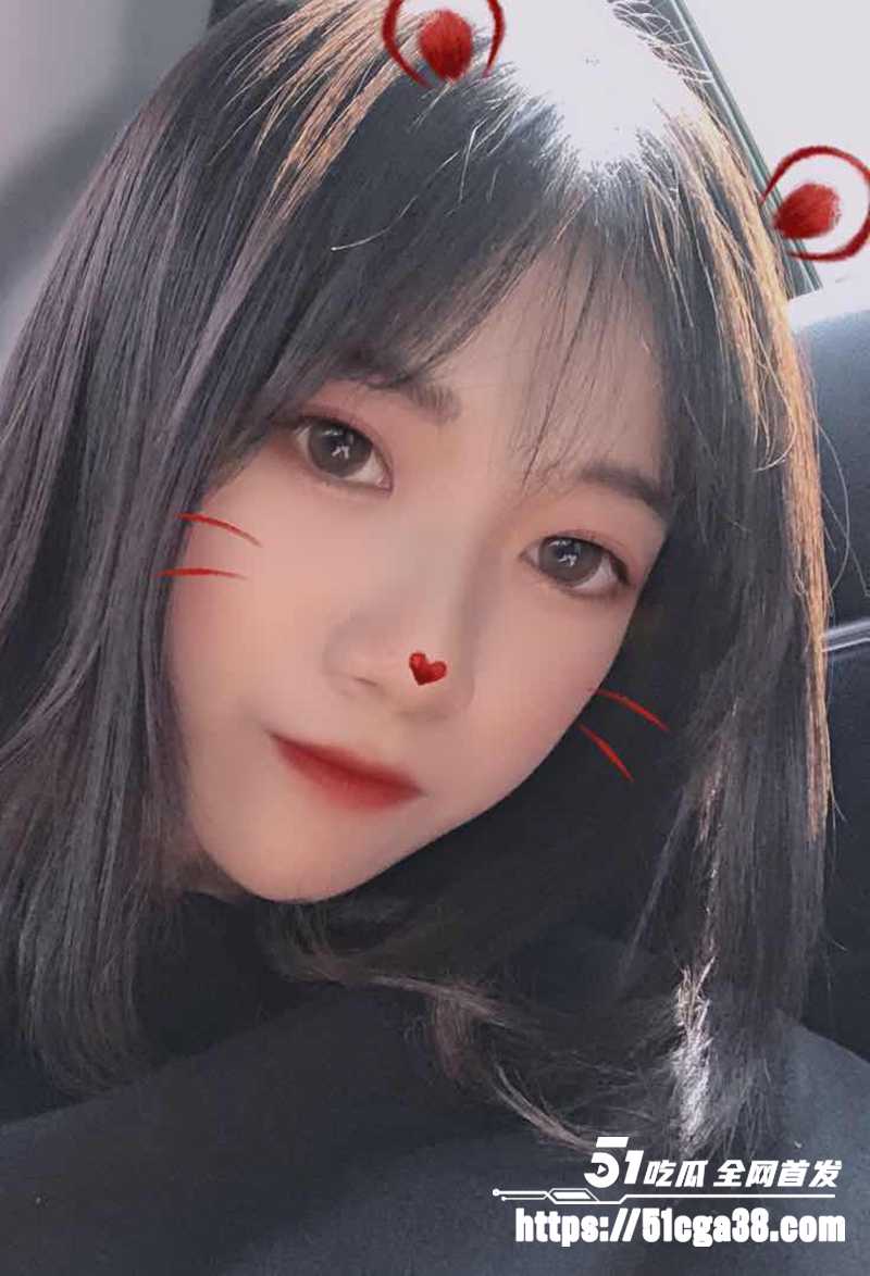漂亮台湾网红小姐姐和金主爸爸之间的私密视讯被曝光4拷贝