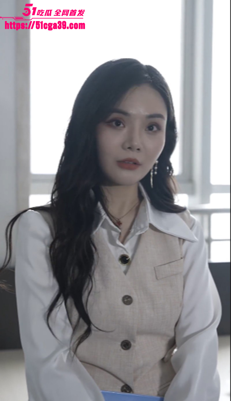 短剧《纯情保安俏总裁》全集02