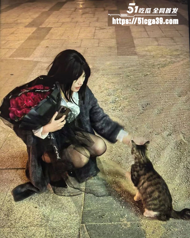 广东性感短发嫩妹 舒雅 与男友性爱自拍分手后惨遭曝光 丰满母狗被后入爆操 完美露脸表情诱惑！