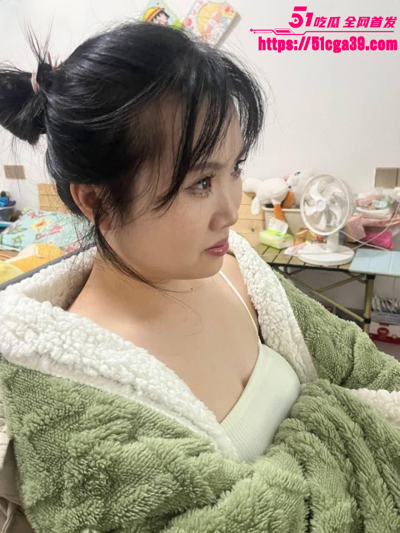 广东00后母狗宋绮玉被男友泄密私拍02
