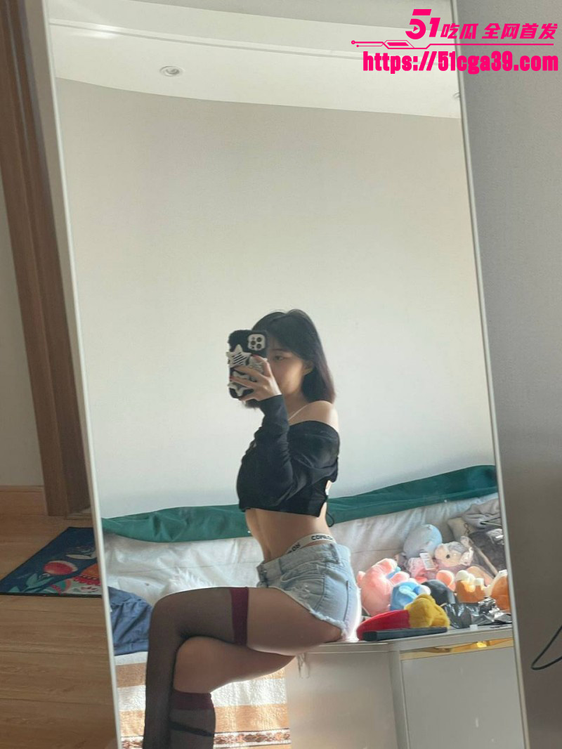 抖音网红歌手旺仔小乔早期露脸照33