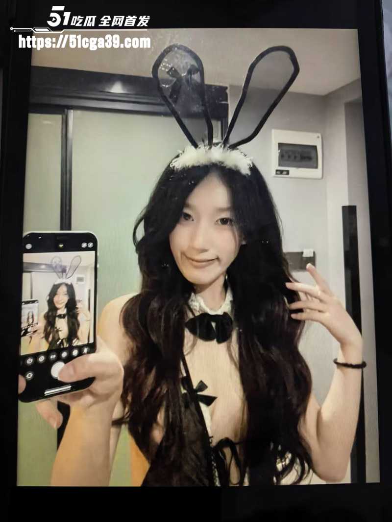 北漂小骚货杨琪为上位与老板激情缠绵 后入女上情趣装护士装视频惨遭泄露！