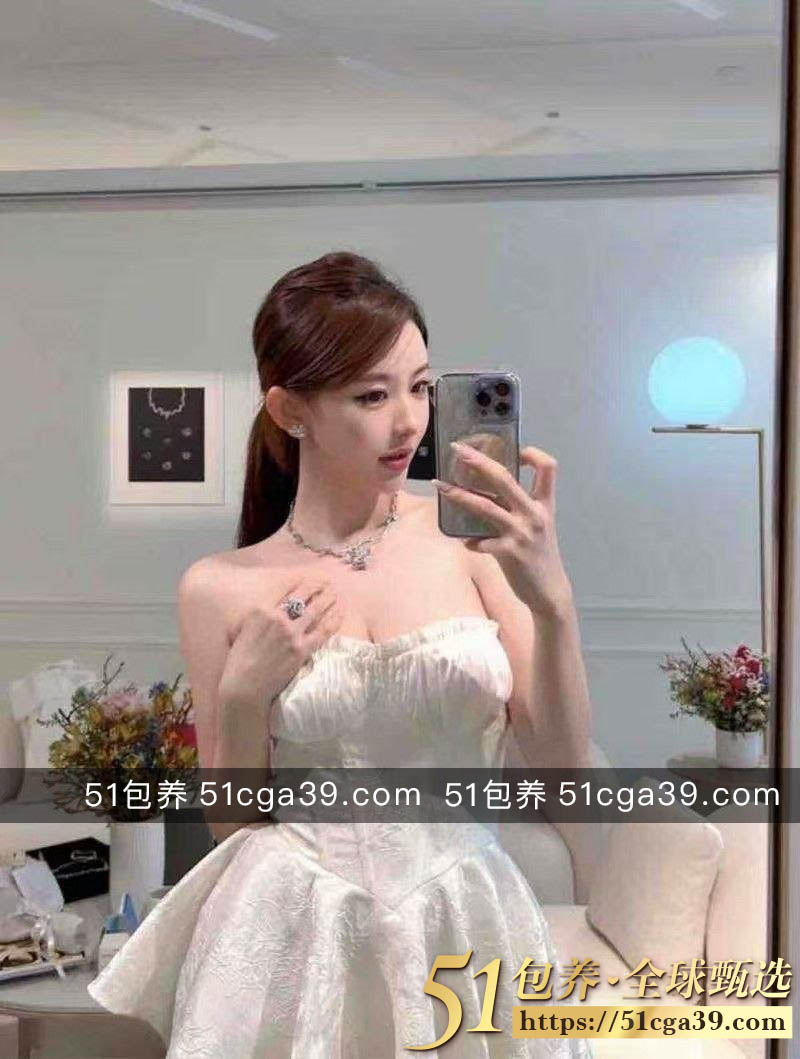51包养 高端外围 | W1CS072808 长沙高尔夫教练 气质兼修可一字马 质量保真 假一赔十