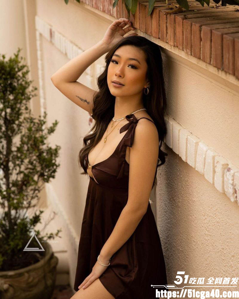 极品巨乳华侨模特Gloria自慰啪啪视频流出 4
