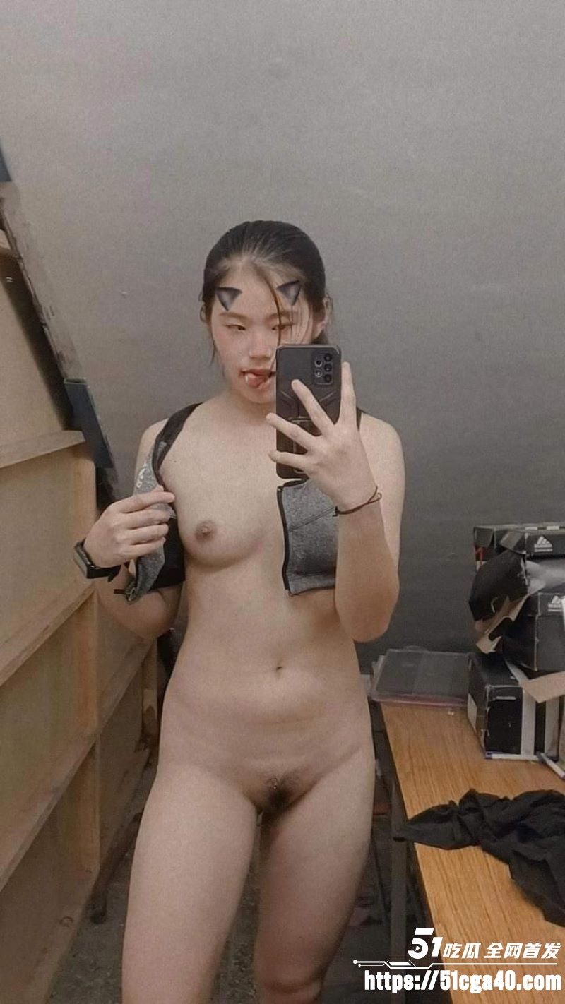 超可爱的大三妹子黄佩雯与前男友自拍口交做爱 5