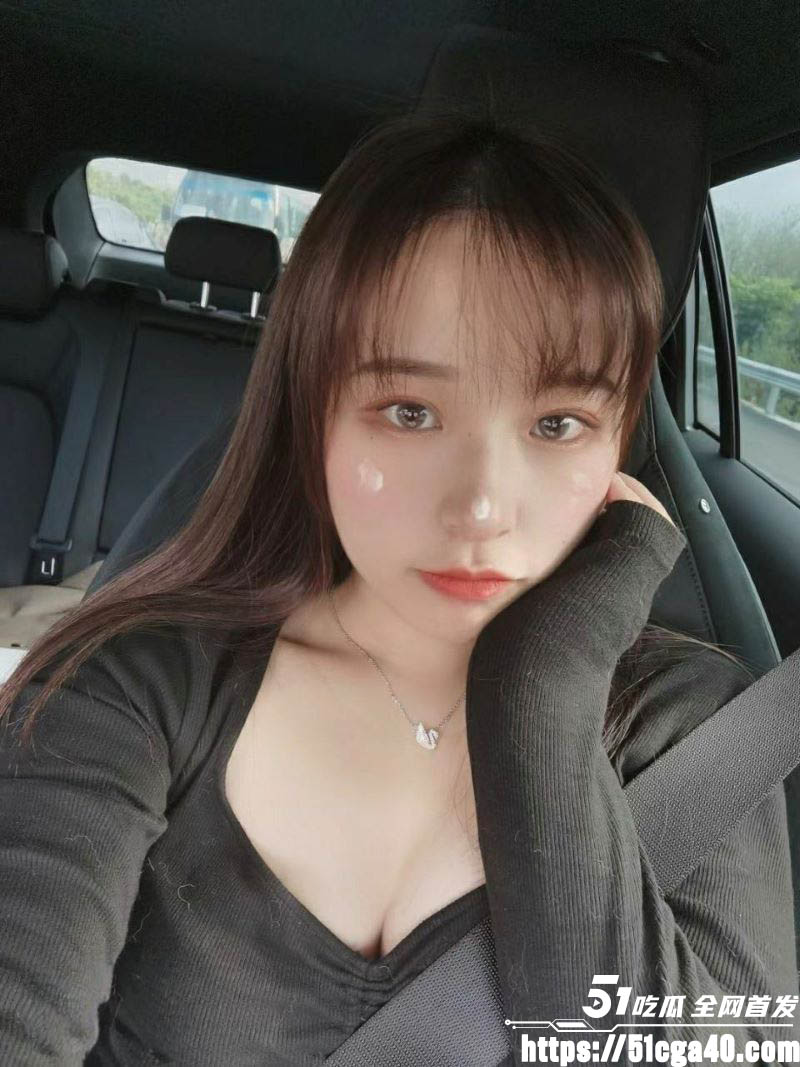 云南反差婊小妹你的未来有我赔揉奶自慰曝光 3