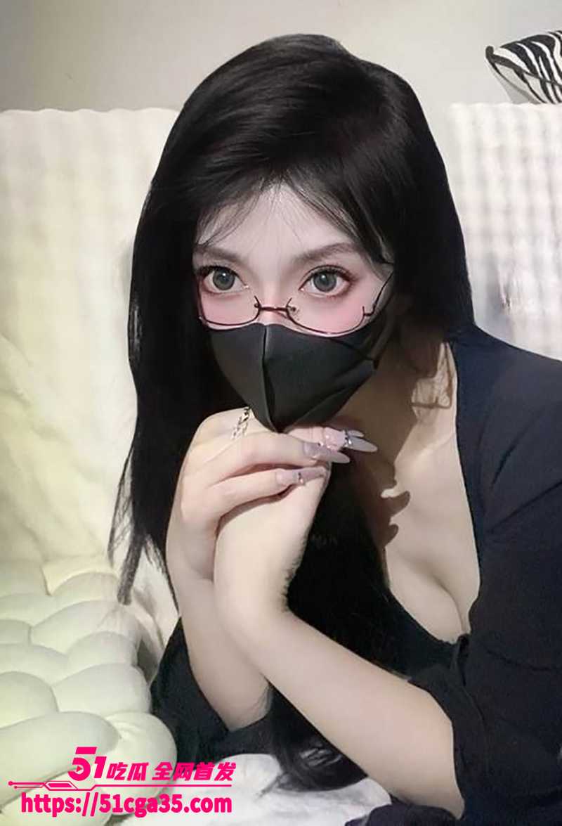 网红御姐Uus 淫语榨精调教合集流出 7 拷贝