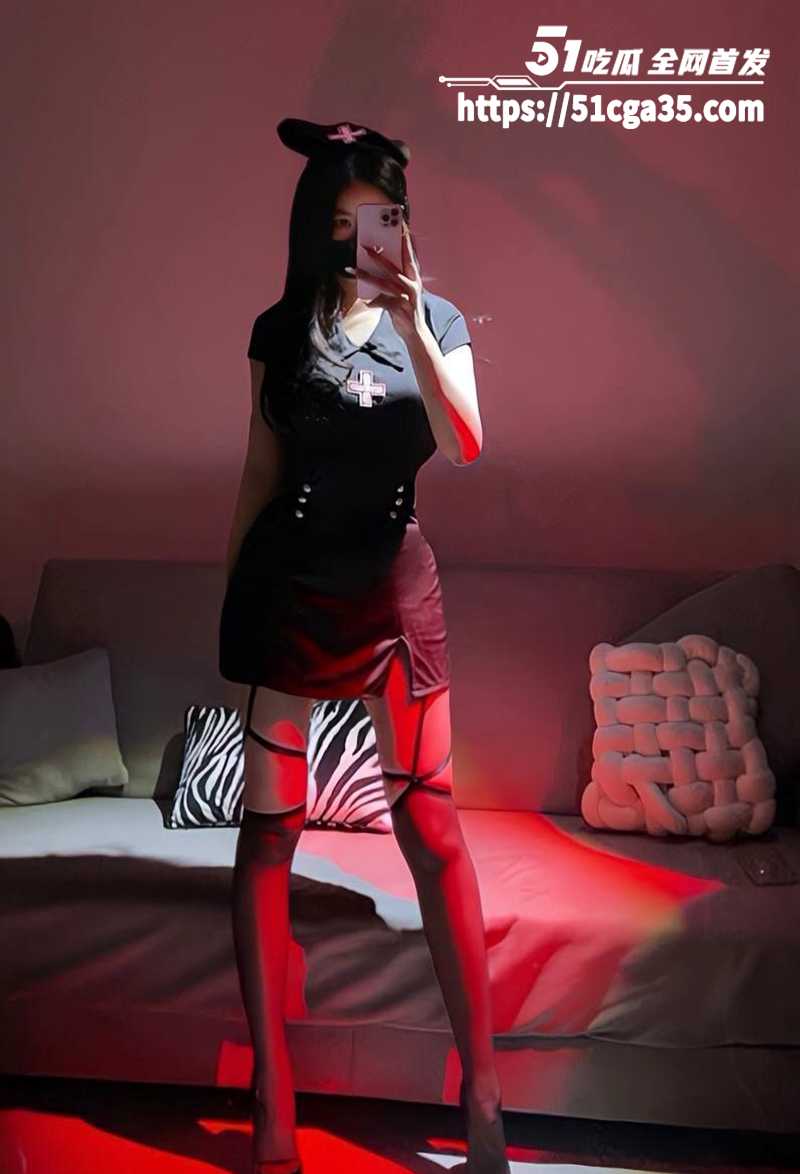 网红御姐Uus 淫语榨精调教合集流出 9 拷贝
