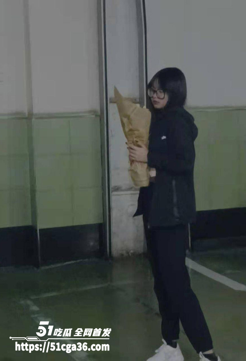 极品反差女大学生私拍视频曝光 4 拷贝