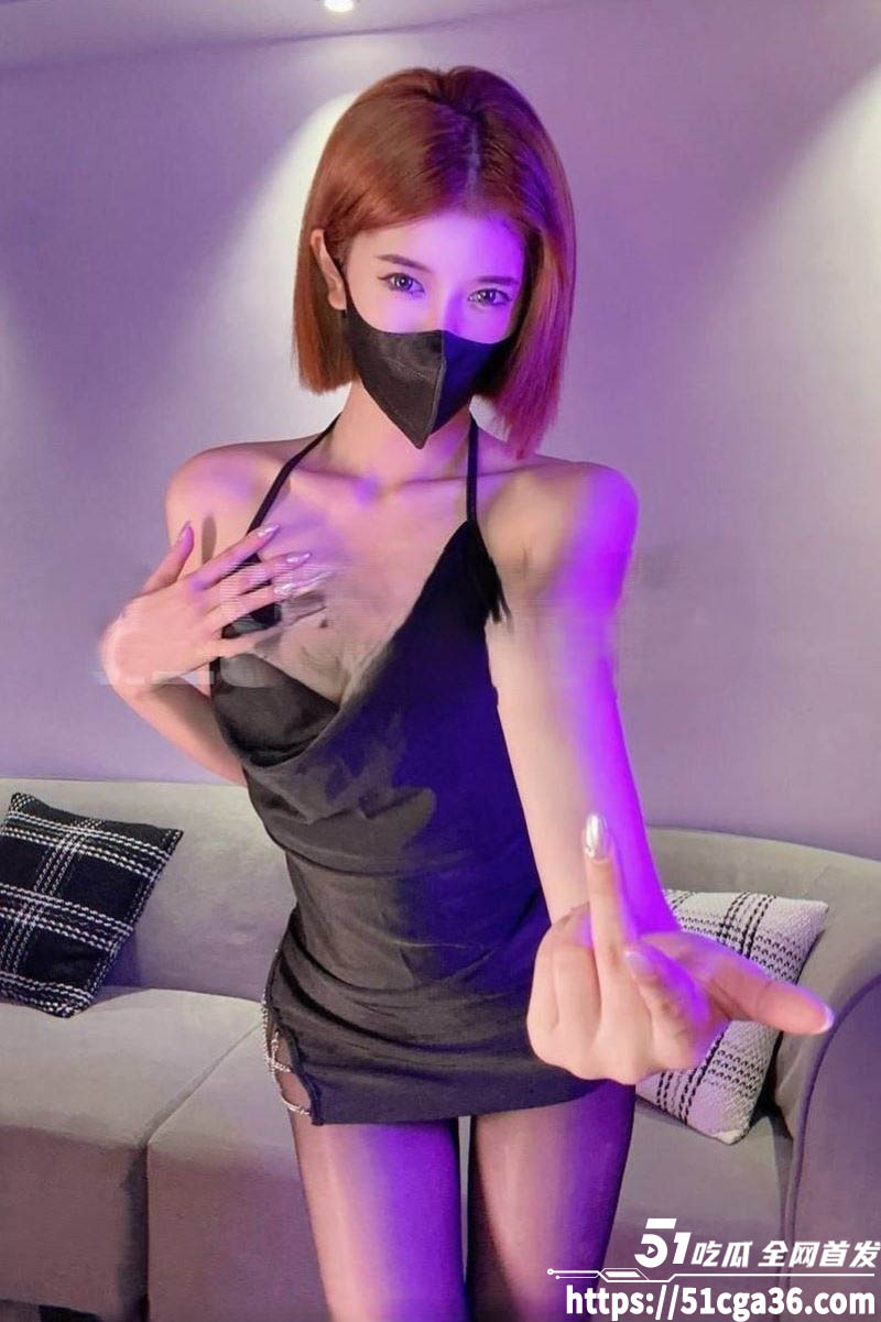 推特高颜值短发少妇 泡沫 啪啪自拍合集 黑丝情趣内衣诱惑十足 后入扇臀刺激感爆棚！