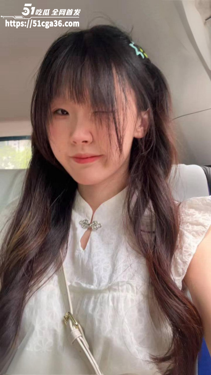 反差大一嫩妹董欣约炮大龄炮友02