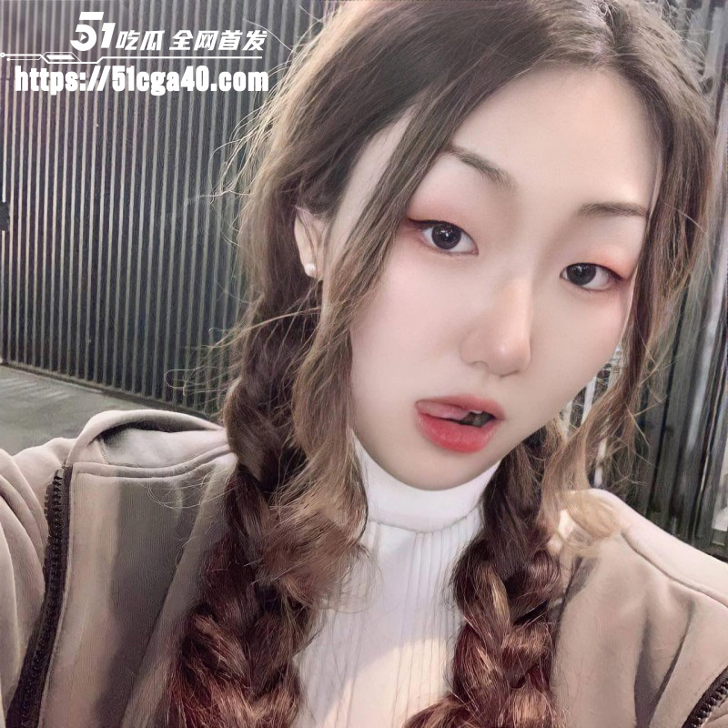 江西南昌留学生李馨竹露脸口交视频08