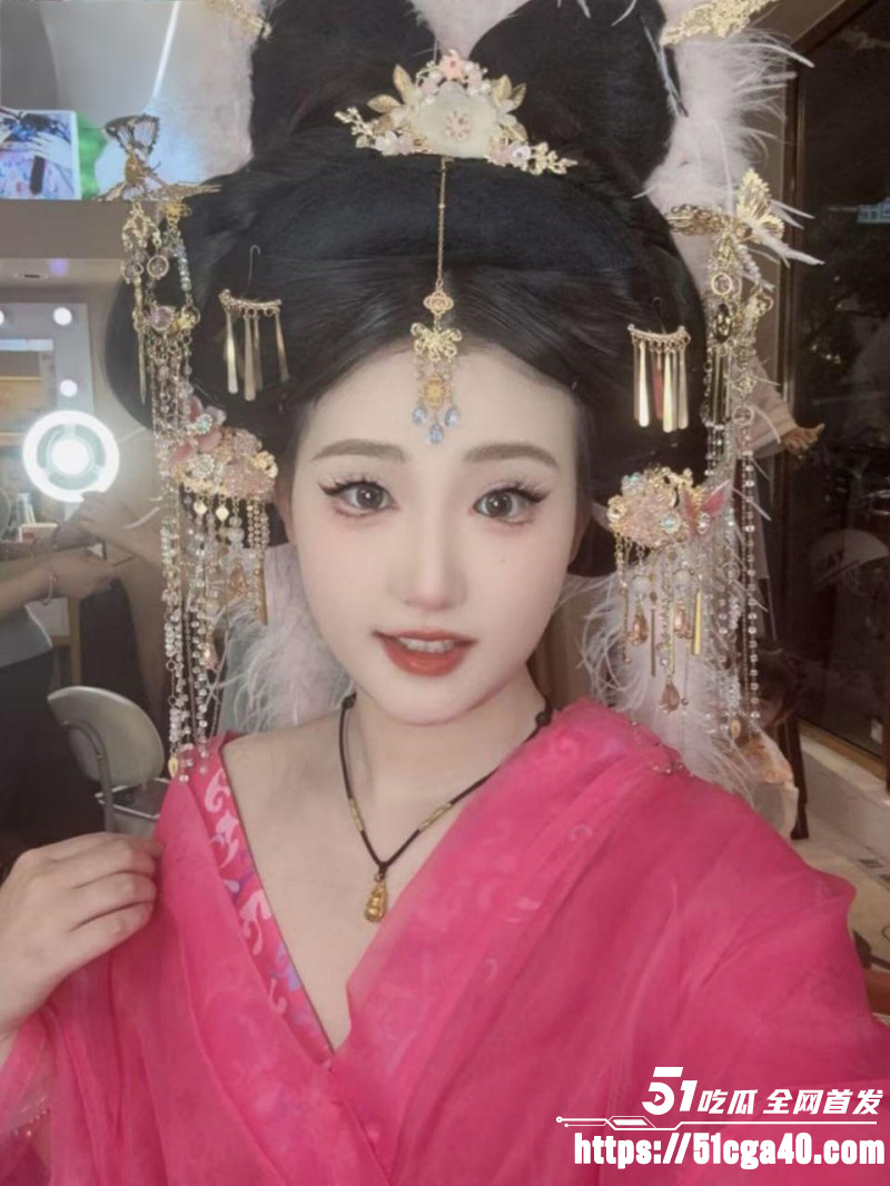 陕西西安淫娃母狗 李欣楠 订婚后仍痴迷炮友大屌 送逼上门被暴操到淫水如雨下！