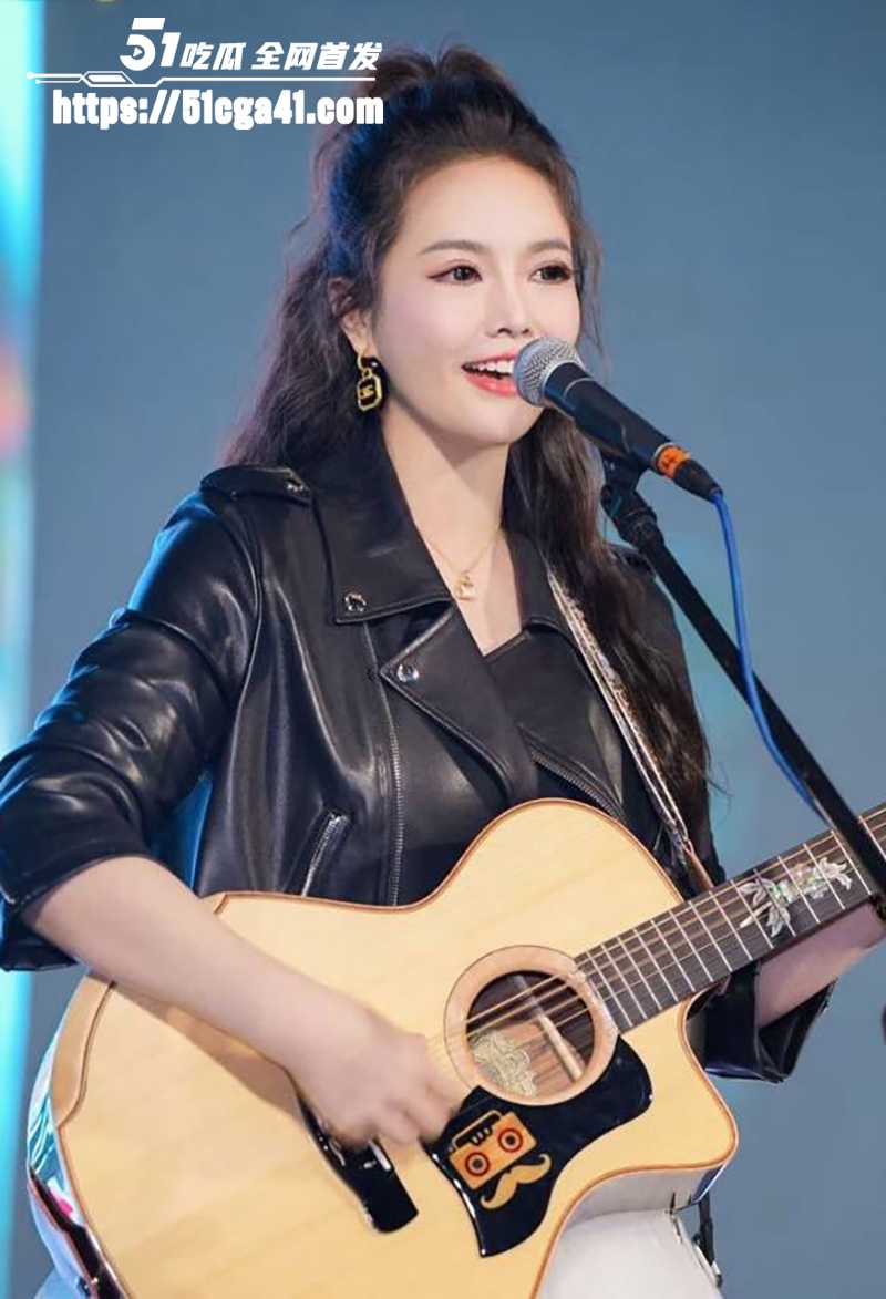 商界女神徐晓佳不雅视频曝光 4 拷贝