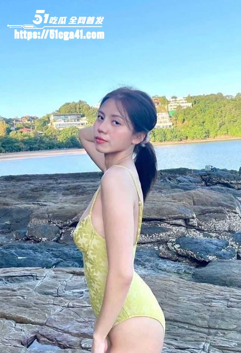 超美巨乳越南妹 大尺度性爱视频流出 颜值超美身材火辣 被大屌抽插内射 叫声超淫听完必射！