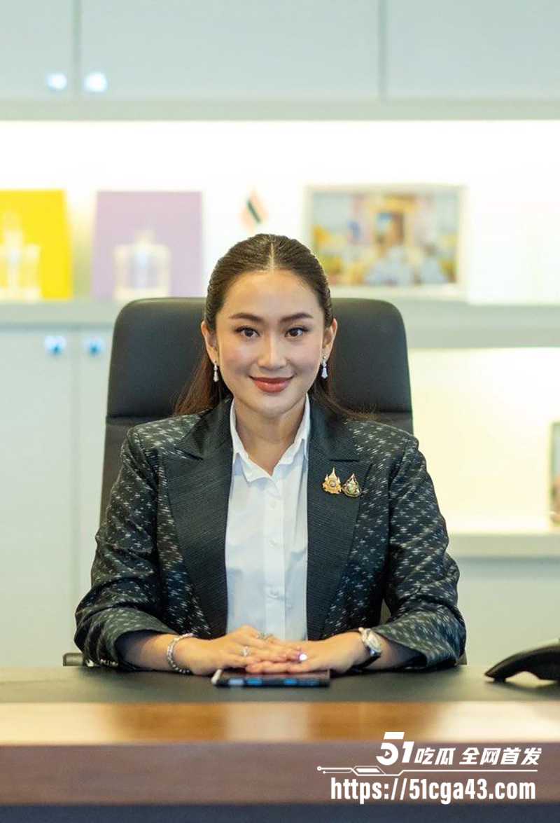 泰国女总理 佩通坦钦那瓦 深陷出轨风波 黑客破解与小鲜肉性爱视频流出 完美露脸尺度劲爆！