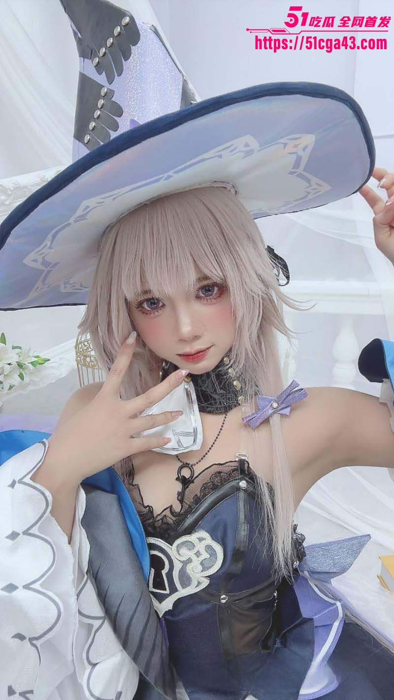 Coser福利姬PoppaChan化身黑塔自慰05