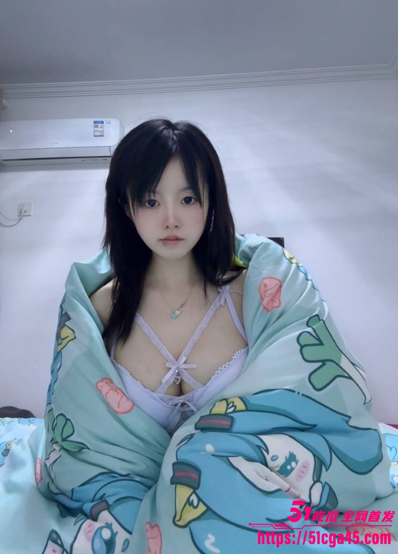 推特大奶女菩萨 乔乔 金主私人定制视频曝光 白嫩巨乳呼之欲出 完美身材引爆欲望！