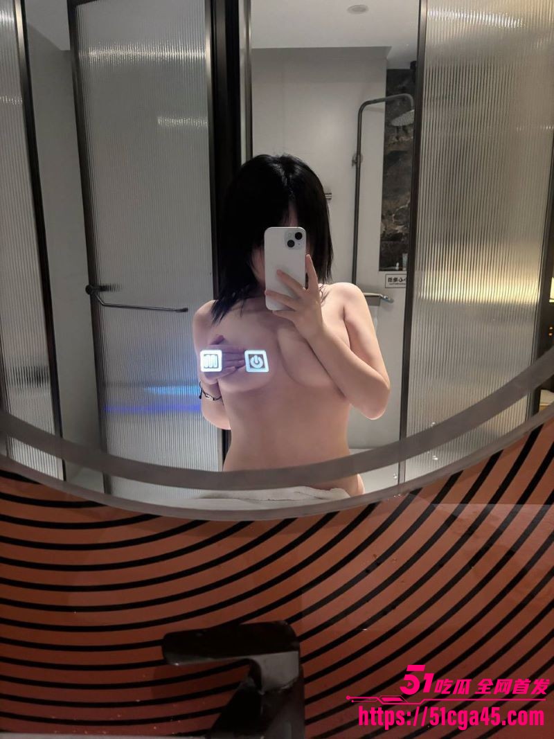 推特巨乳女菩萨乔乔私人定制视频曝光 8