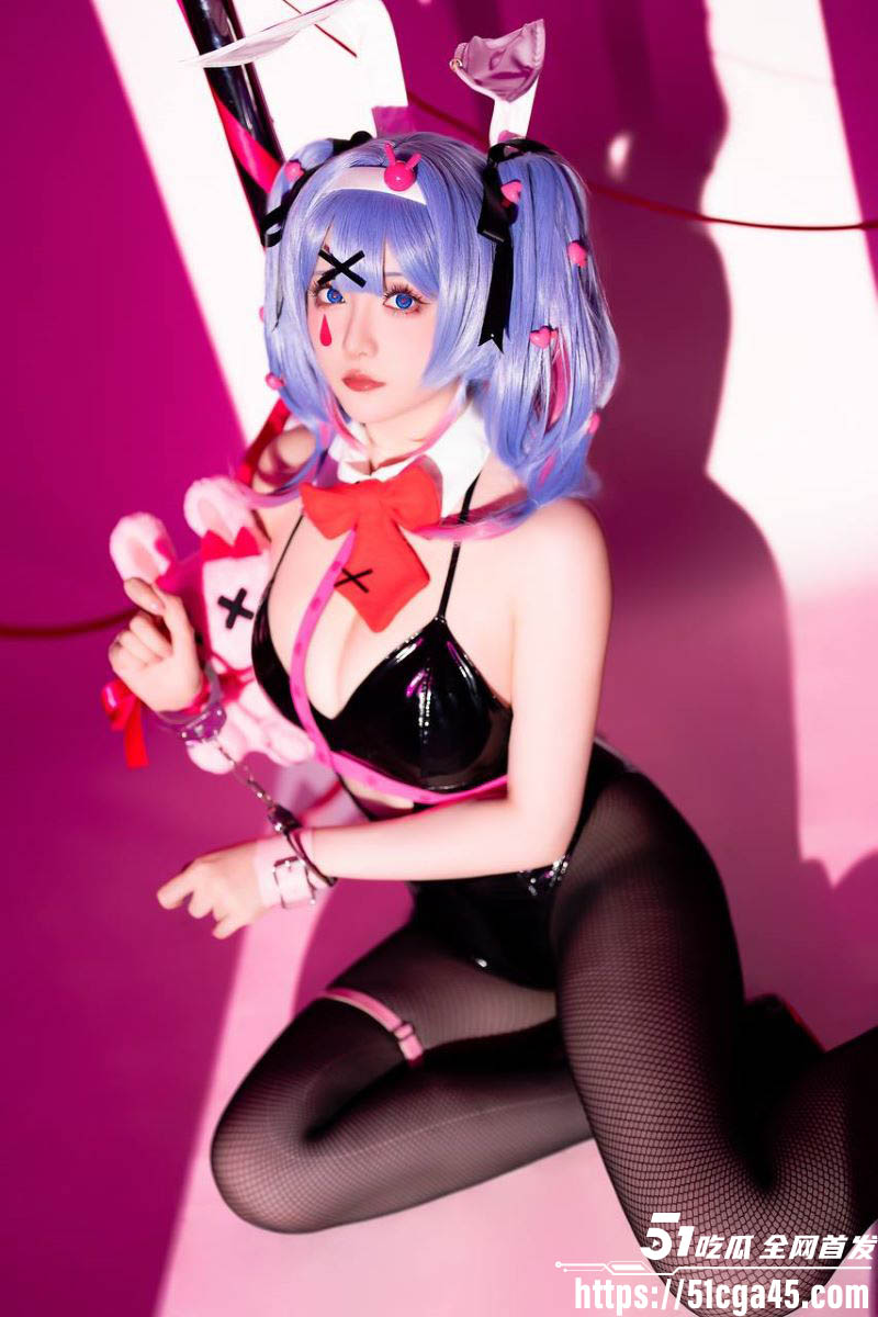 二次元福利姬星之迟迟cos初音未来女战士各种大尺度拍摄 2