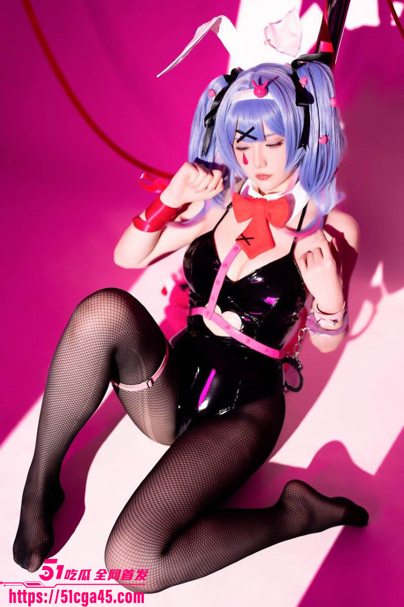 二次元福利姬星之迟迟cos初音未来女战士各种大尺度拍摄 6
