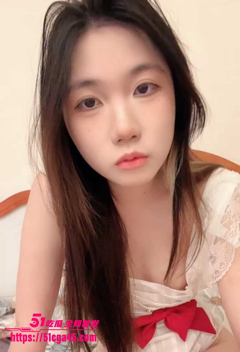 超顶反差美术系女学生女大猫猫在校自慰直播视频流出3拷贝