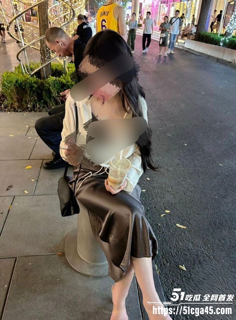 海角乱伦大神 我的离婚姐姐 新作 路边偶遇醉酒女孩怒斥男友出轨 半推半就下同意做爱 途中狂喊男友名字！