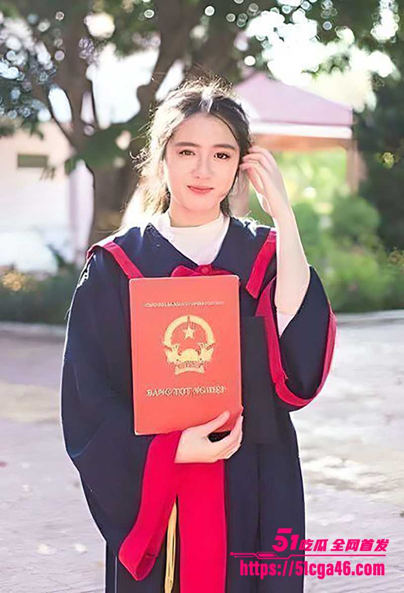 越南美女检察官 邓黎琼江 美艳人妻与富商偷情视频流出 露脸口交无套做爱 离婚离职彻底塌房！