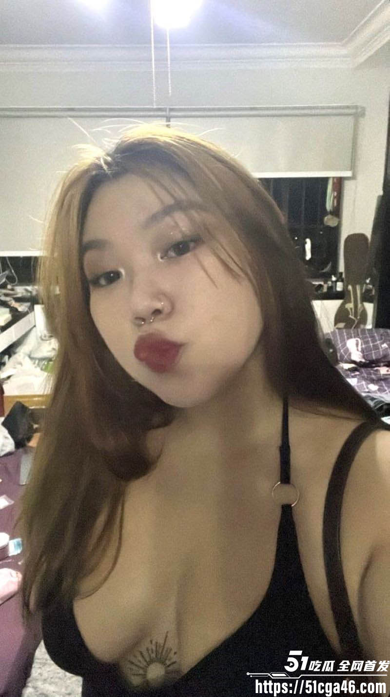 超骚微胖巨乳美女 自拍揉奶和自慰视频泄密 2