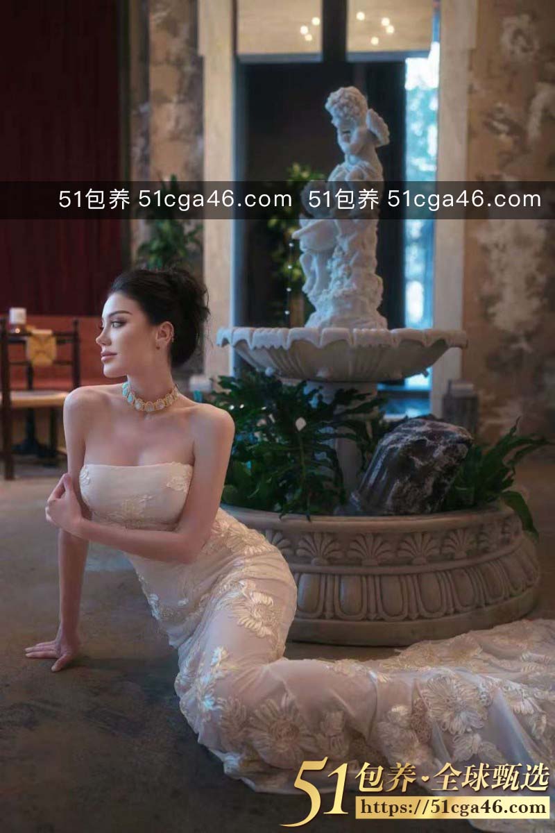 51包养 高端外围 | W1SH080705 上海 英国外模 前凸后翘 蜜桃美臀 质量保真 假一罚十