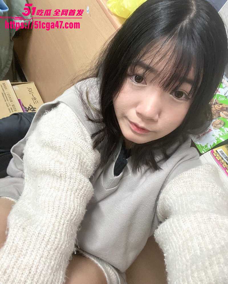 超可爱齐刘海学生妹 黄语婧 社交媒体聊色发裸照惨遭外流 巨乳白虎小母狗揉奶自慰！