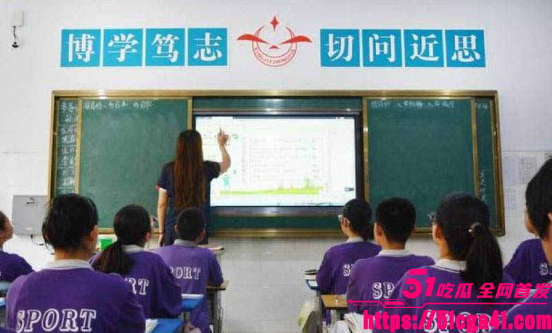 山西省翼城县星杰中学老师朱小雪勾引学生做爱 3
