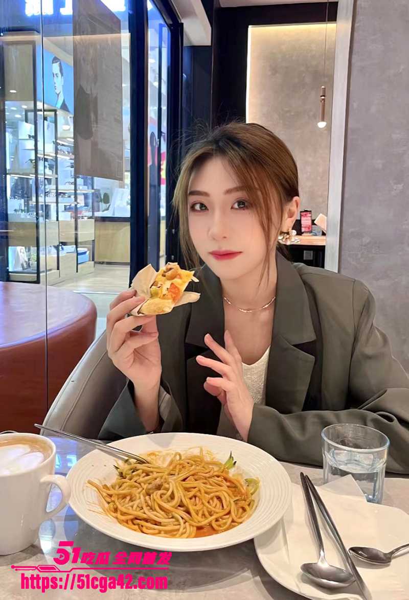 北京知性白领御姐 高捷 不雅视频流出 职场女神变荡妇母狗 露脸挨操表情沉醉 大奶晃动淫叫勾人！