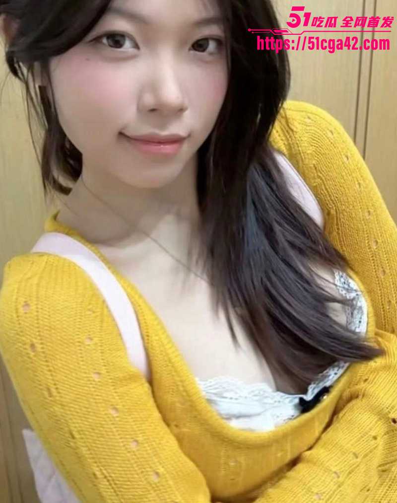 舞蹈学院的巨乳清纯大学生妹子 超夸张自慰视频流出 食指抠逼的骚穴淫水都拉丝 骚浪的样子反差极了！